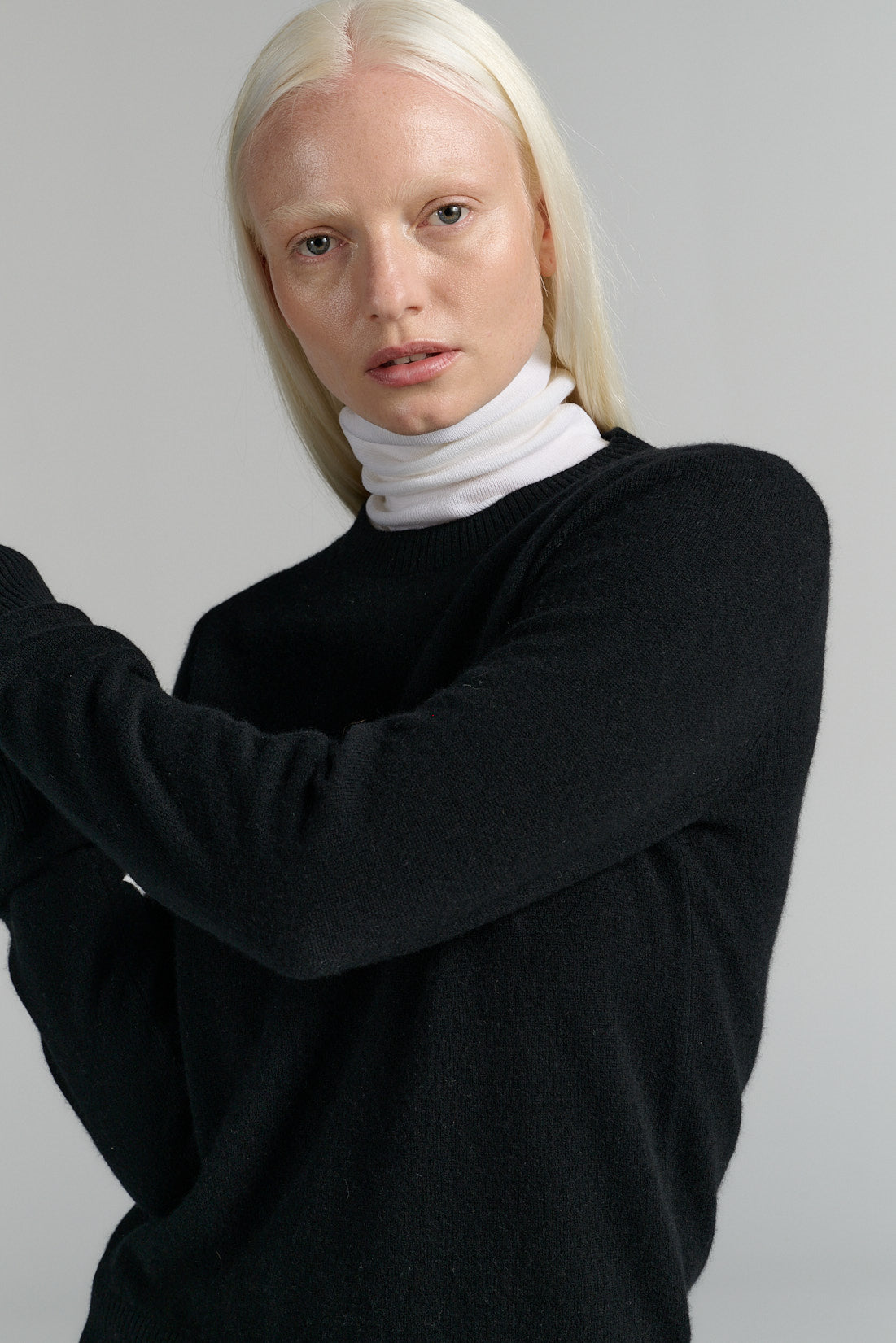 RHEA143. Crew. Black