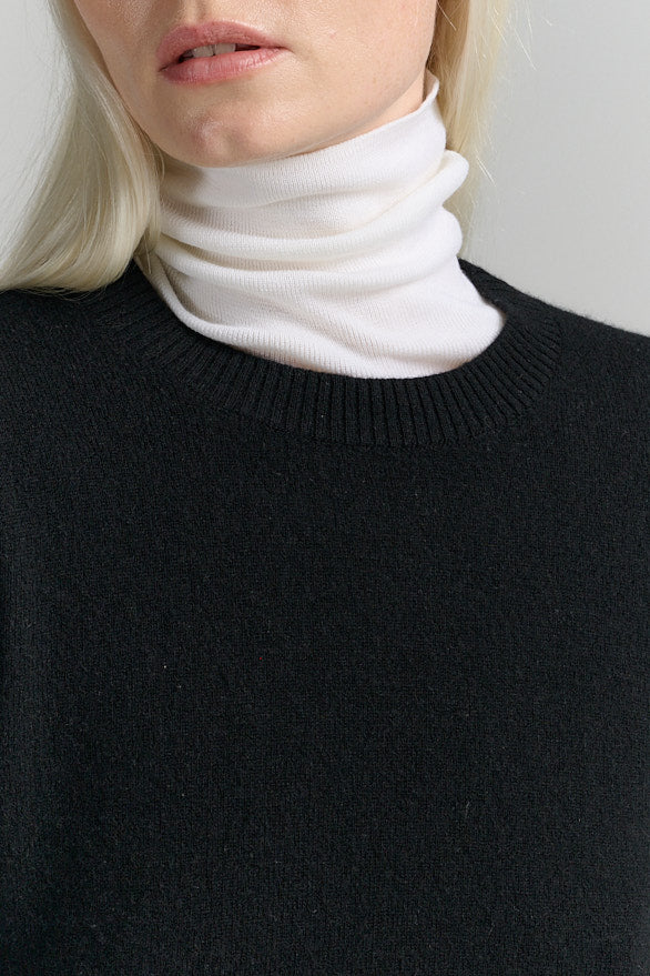 RHEA143. Crew. Black
