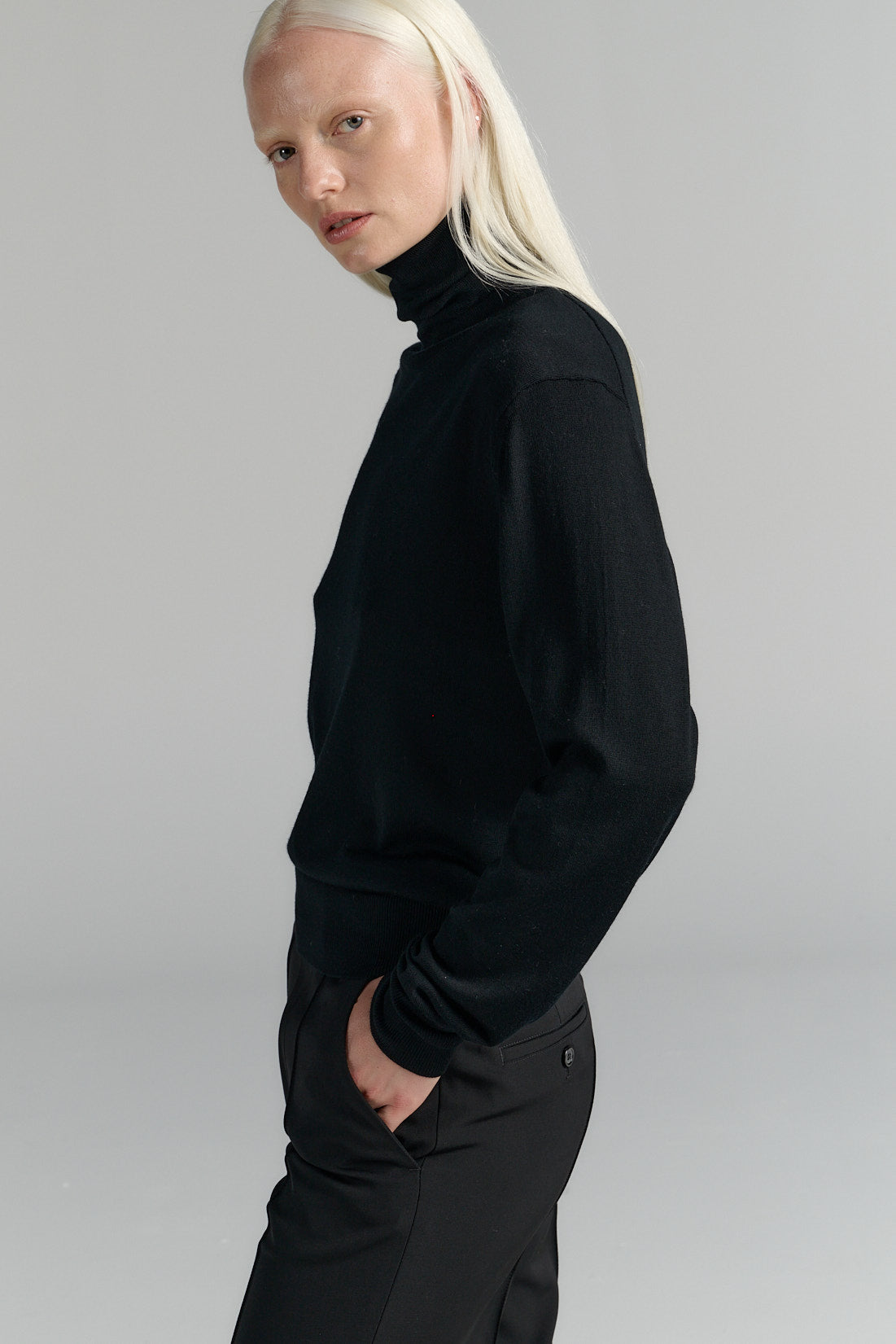 Turtle Neck | Merino Wool | Black