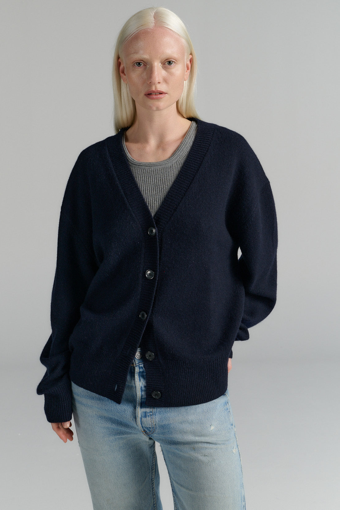 RHEA131 Heavy Cardigan Wool Cashmere Navy – - Main Image