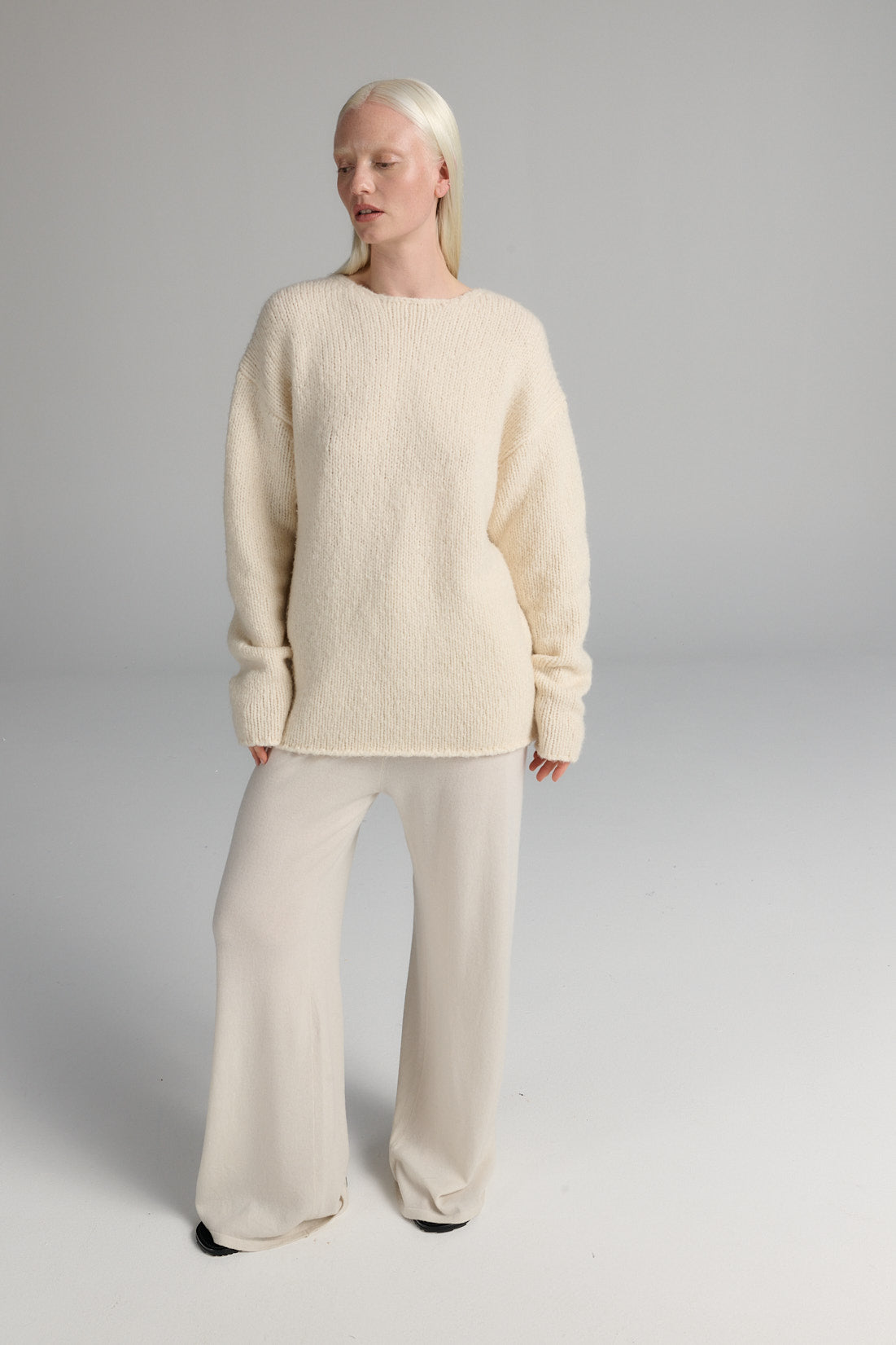 RHEA141. Pants. Cream
