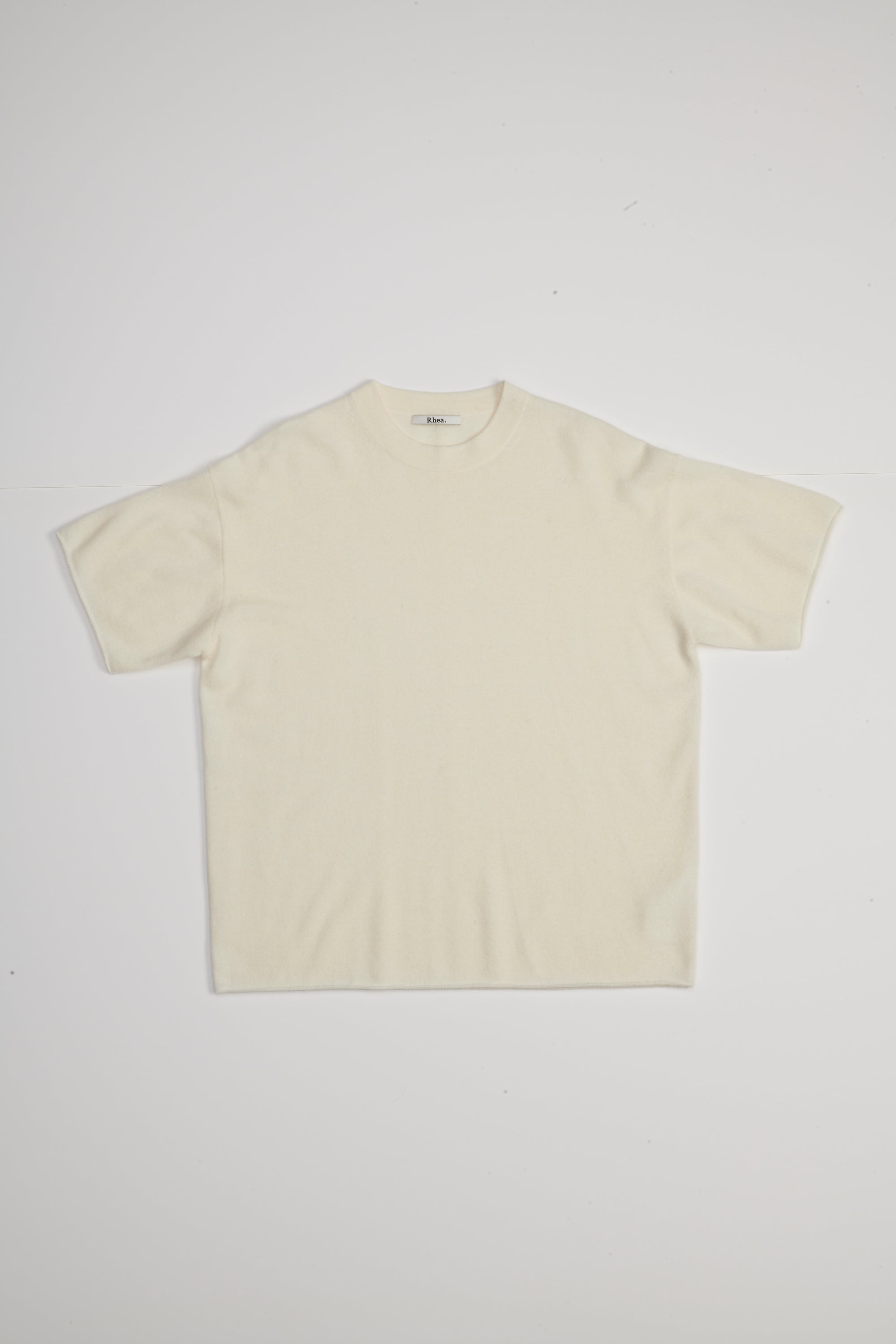 RHEA120. TShirt. Cream