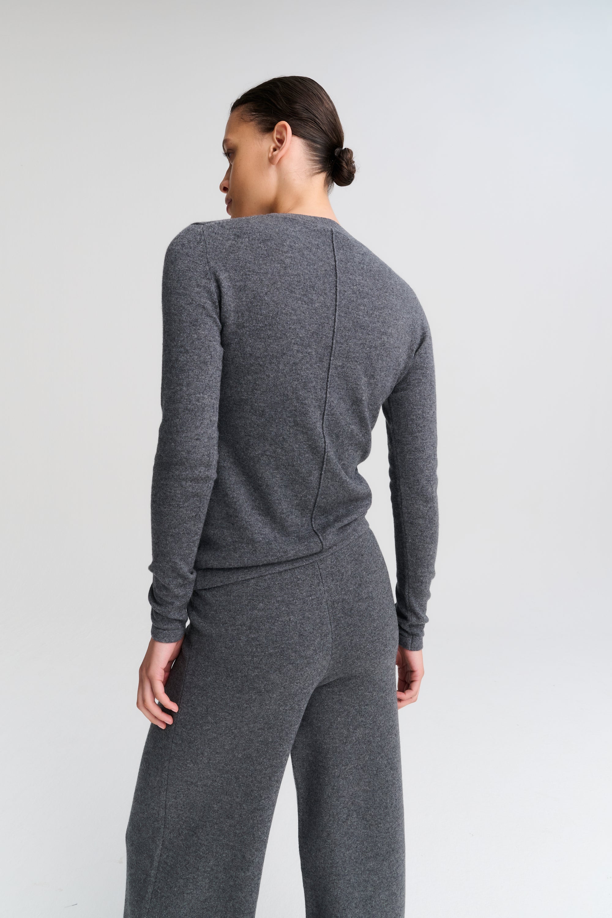 RHEA182 | V Cardigan | Wool Cashmere | Grey