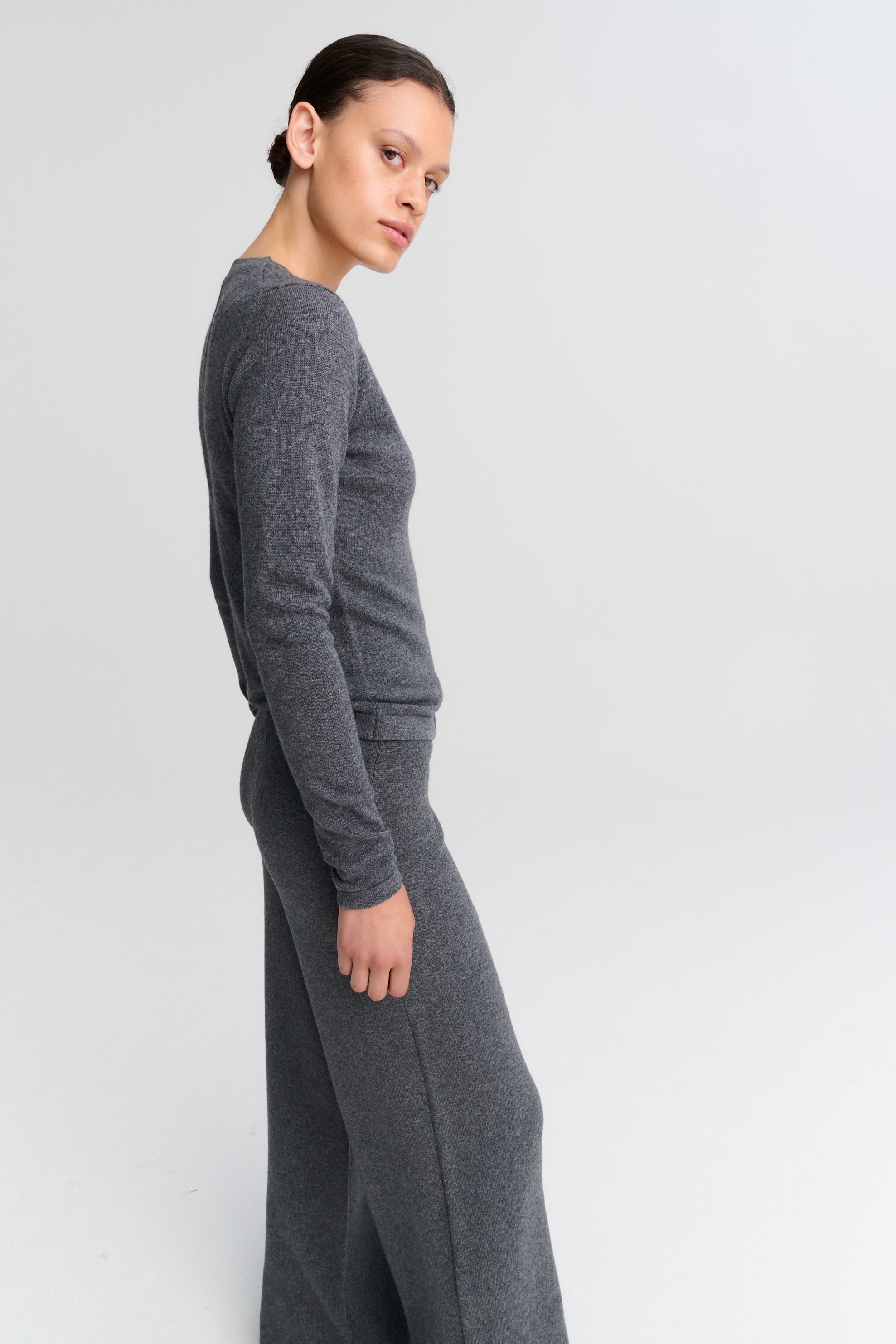 RHEA182 | V Cardigan | Wool Cashmere | Grey
