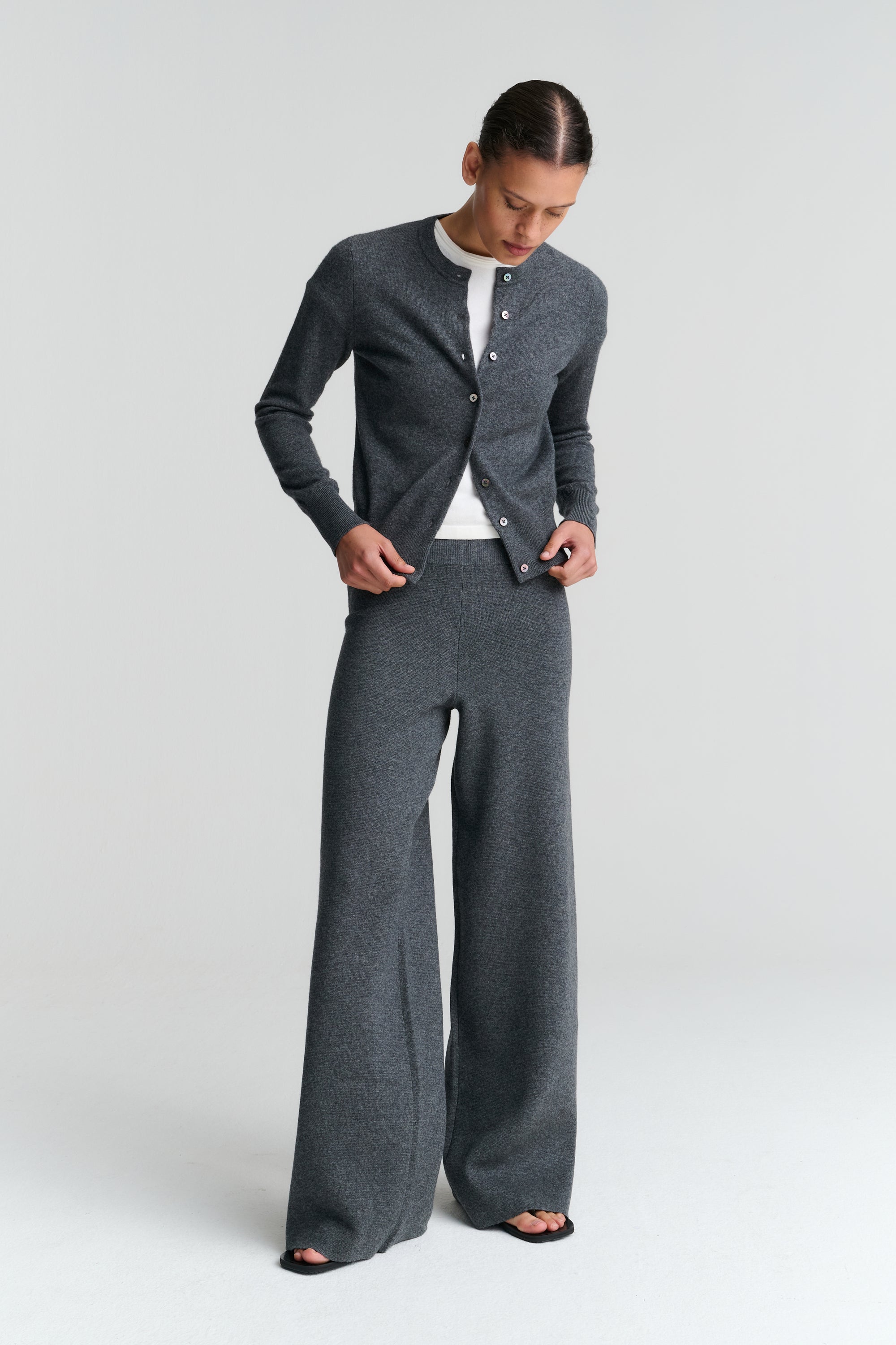 RHEA093 | Cardigan | Wool Cashmere | Grey