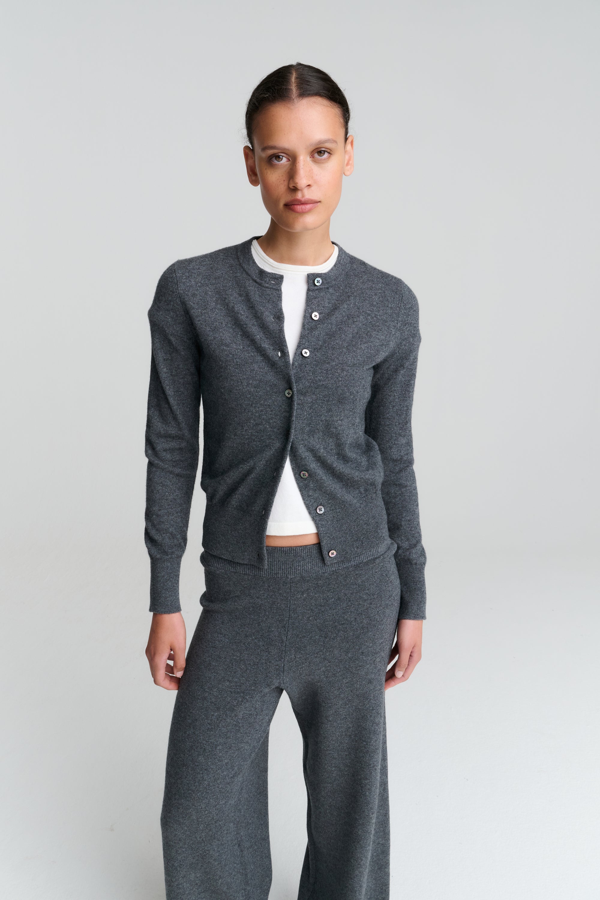 RHEA093 | Cardigan | Wool Cashmere | Grey