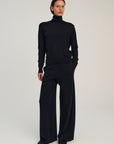 RHEA135 | Turtle Neck | Merino Wool | Navy