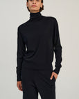 RHEA135 | Turtle Neck | Merino Wool | Navy
