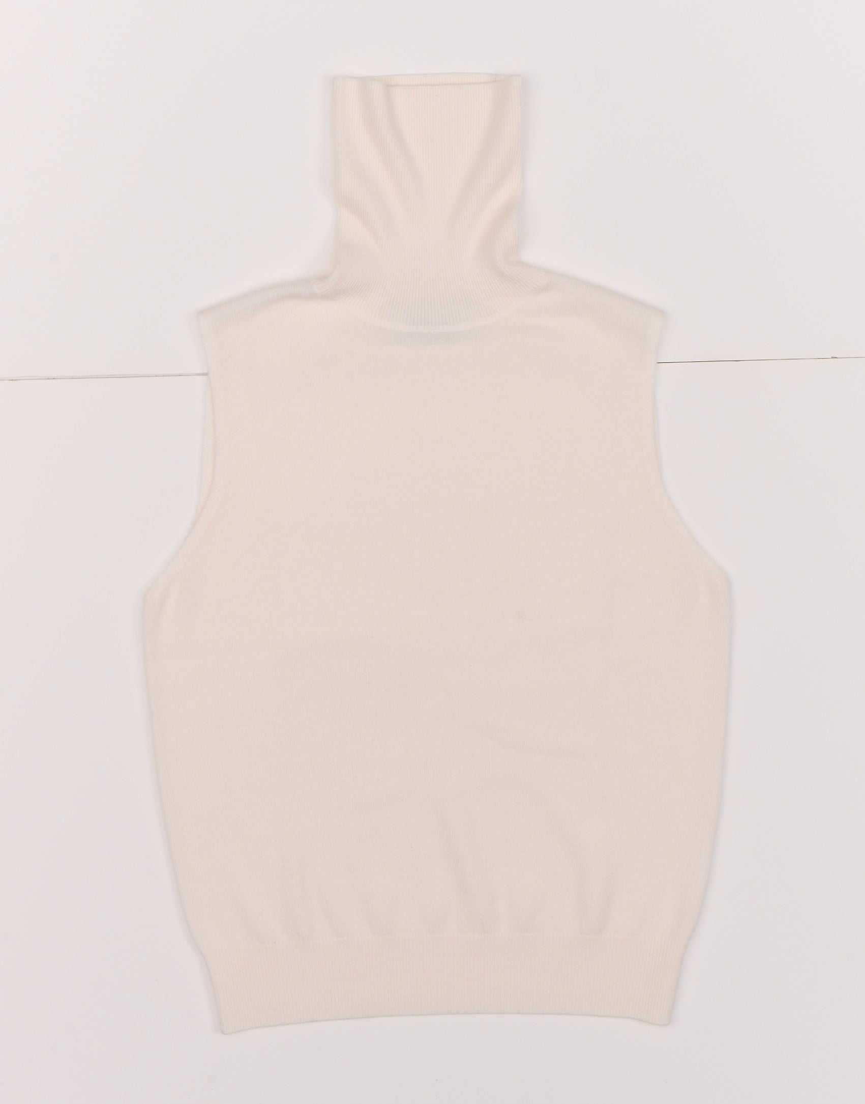 Sleeveless Turtleneck | Offwhite | Wool &amp; Cashmere