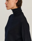 RHEA135 | Turtle Neck | Merino Wool | Navy