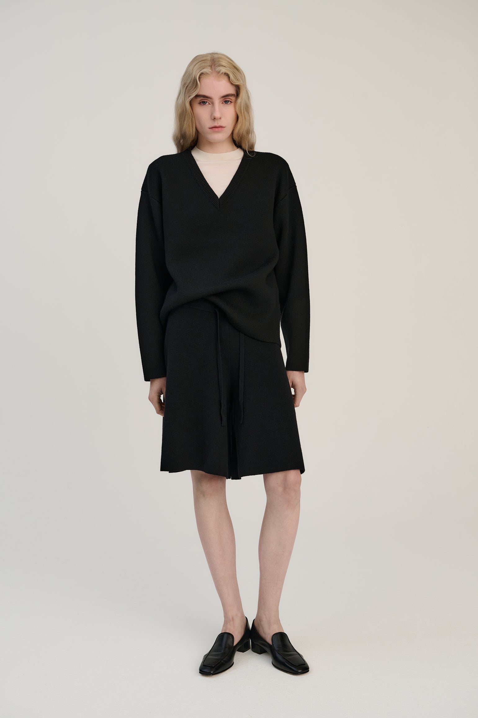 Double Knitted V | Merino Wool | Black