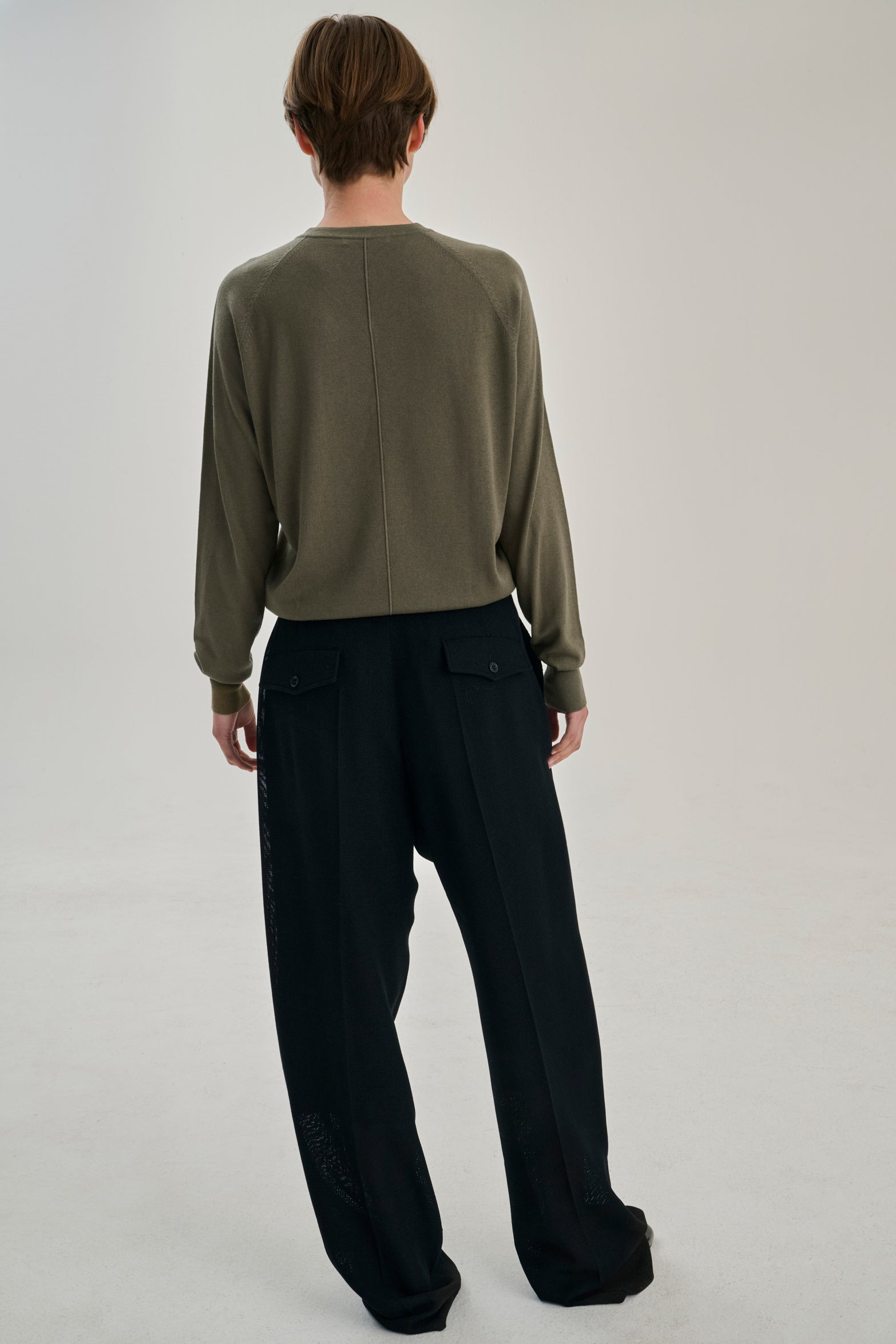 SW35.07 | High V Neck | Dark Grey | Silk Wool Cashmere