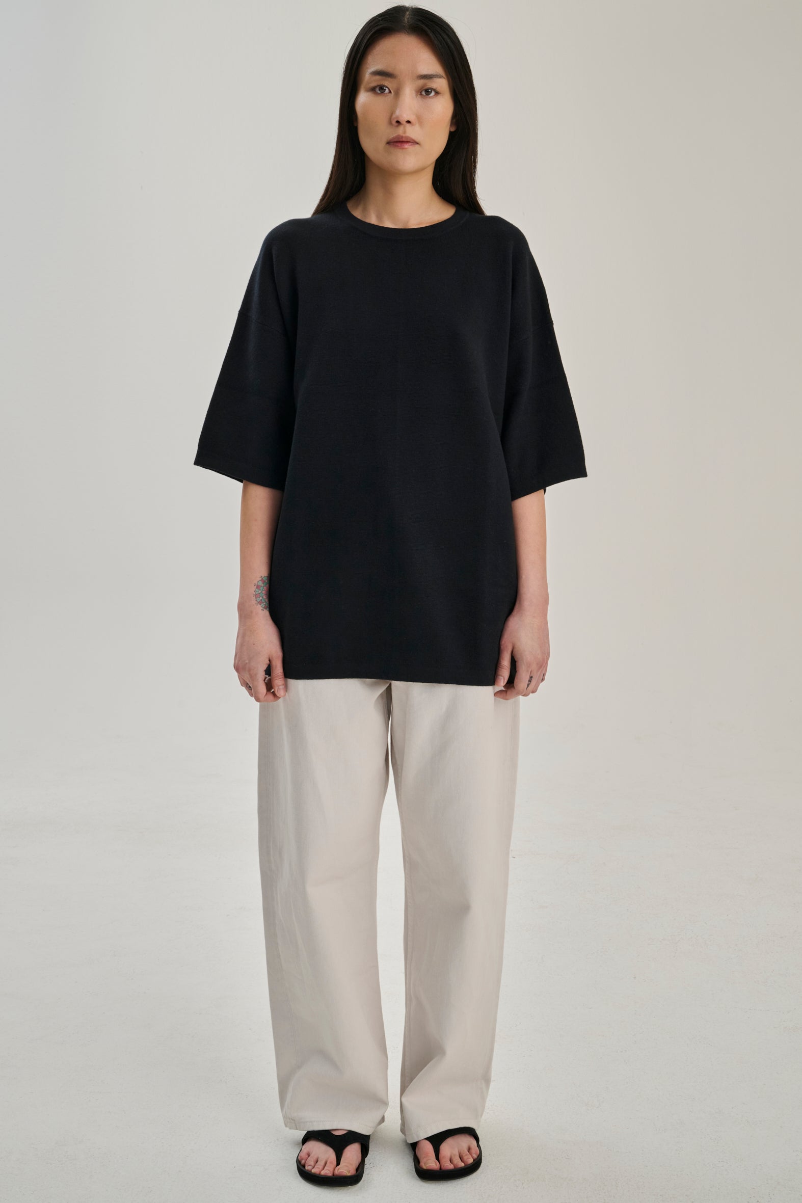 SW25.01 | Long Tshirt | Cotton Cashmere | Black