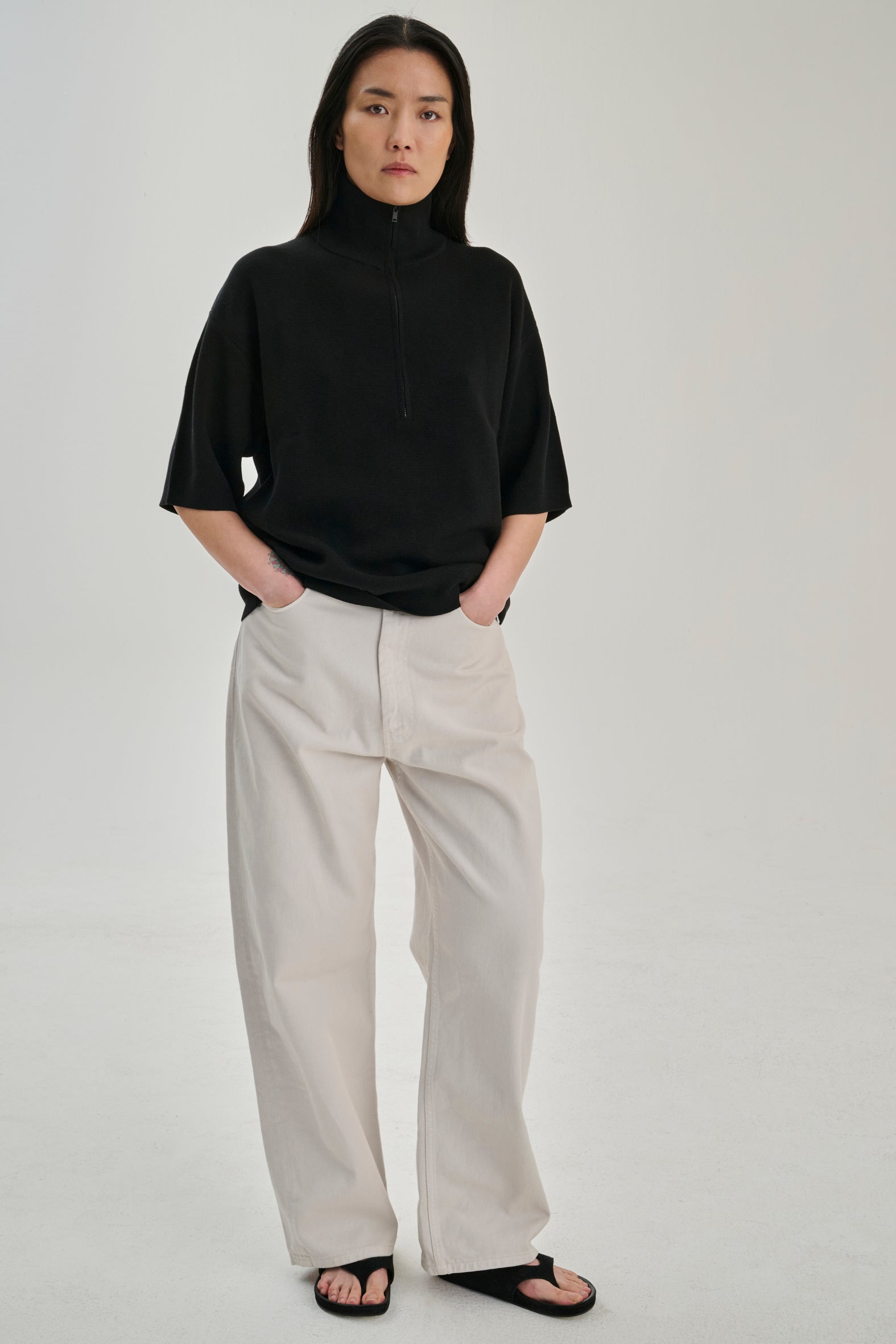 SW30.01 | Zip Polo | Lyocell Wool | Black