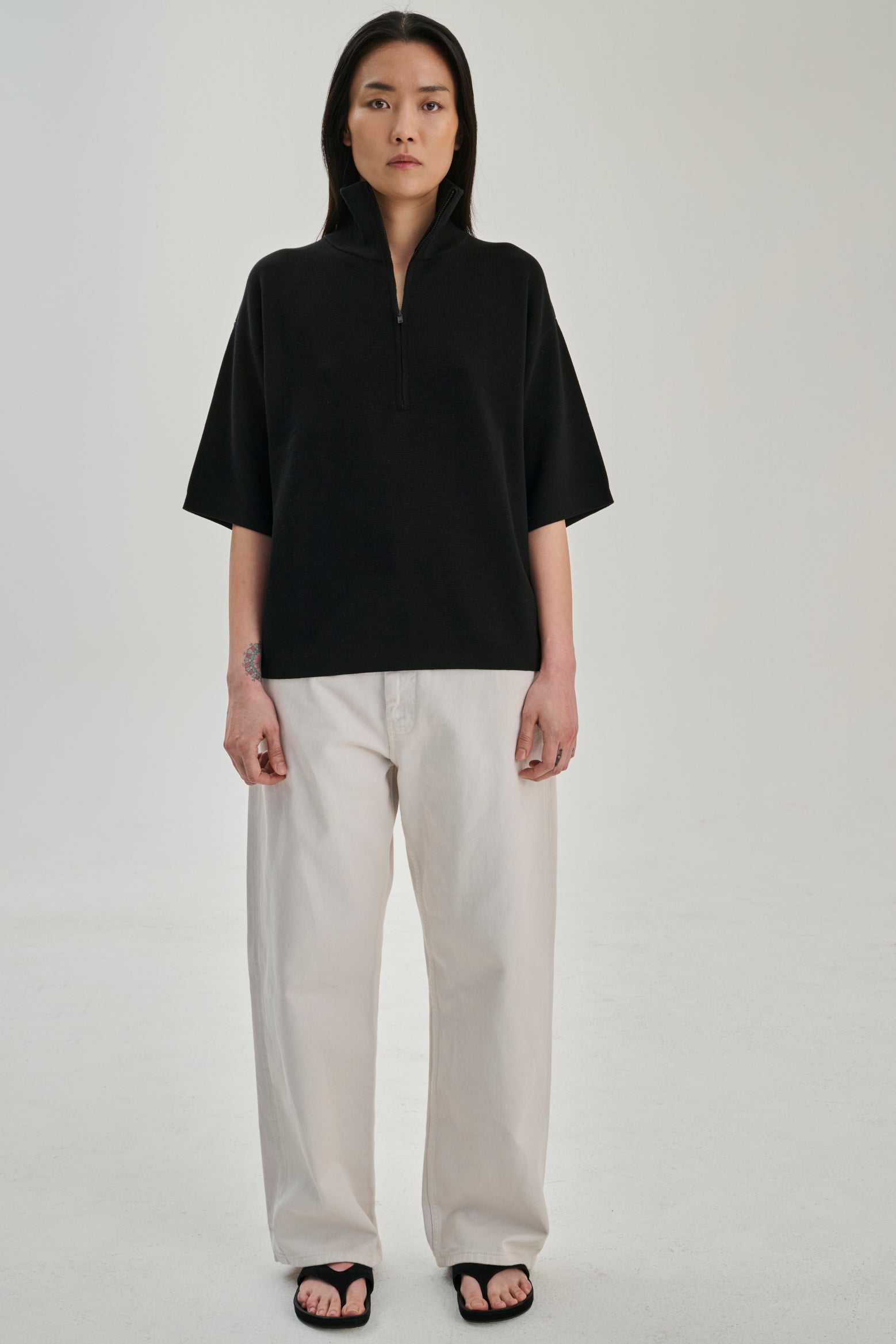 SW30.01 | Zip Polo | Lyocell Wool | Black