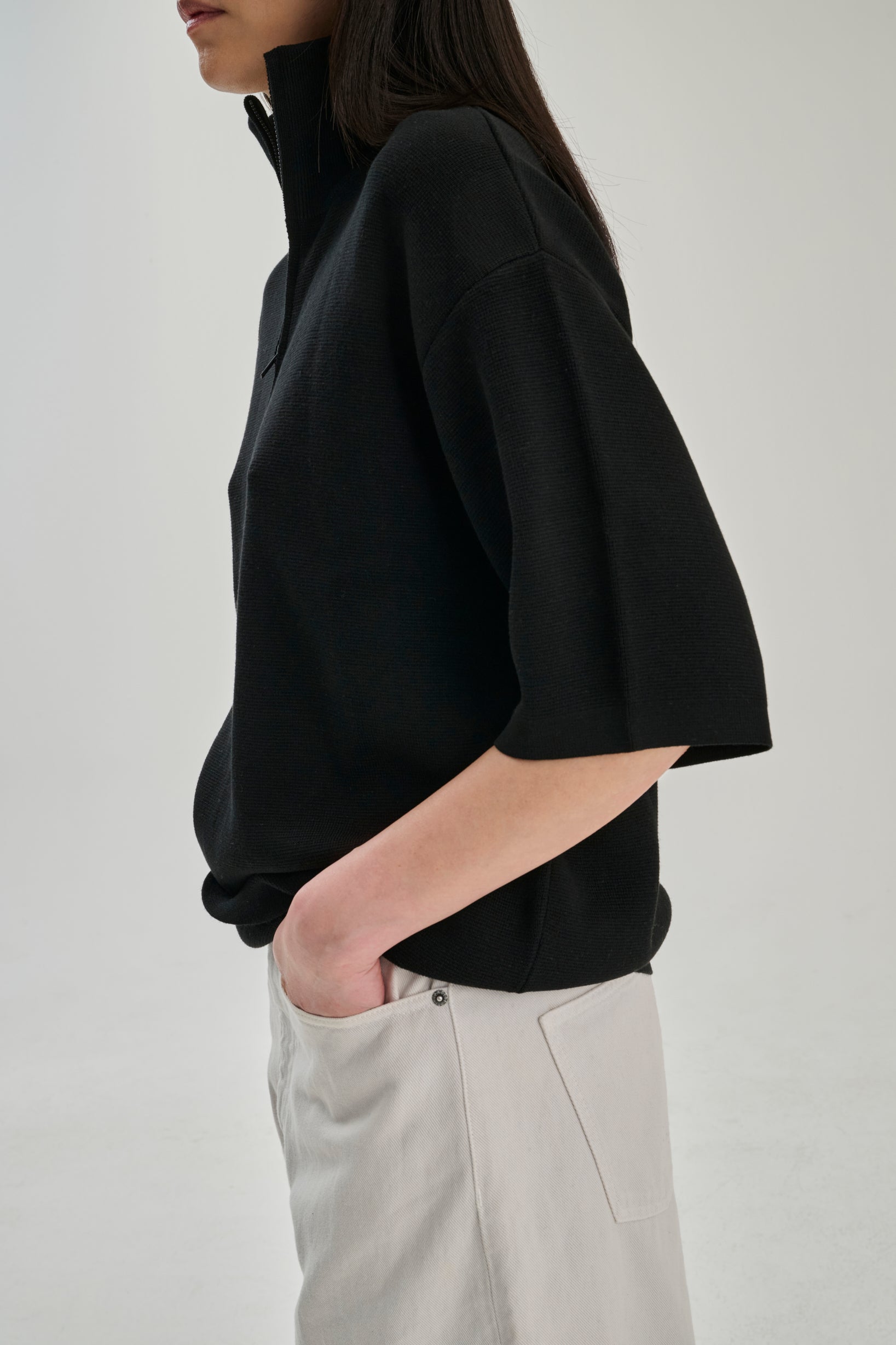 SW30.01 | Zip Polo | Lyocell Wool | Black