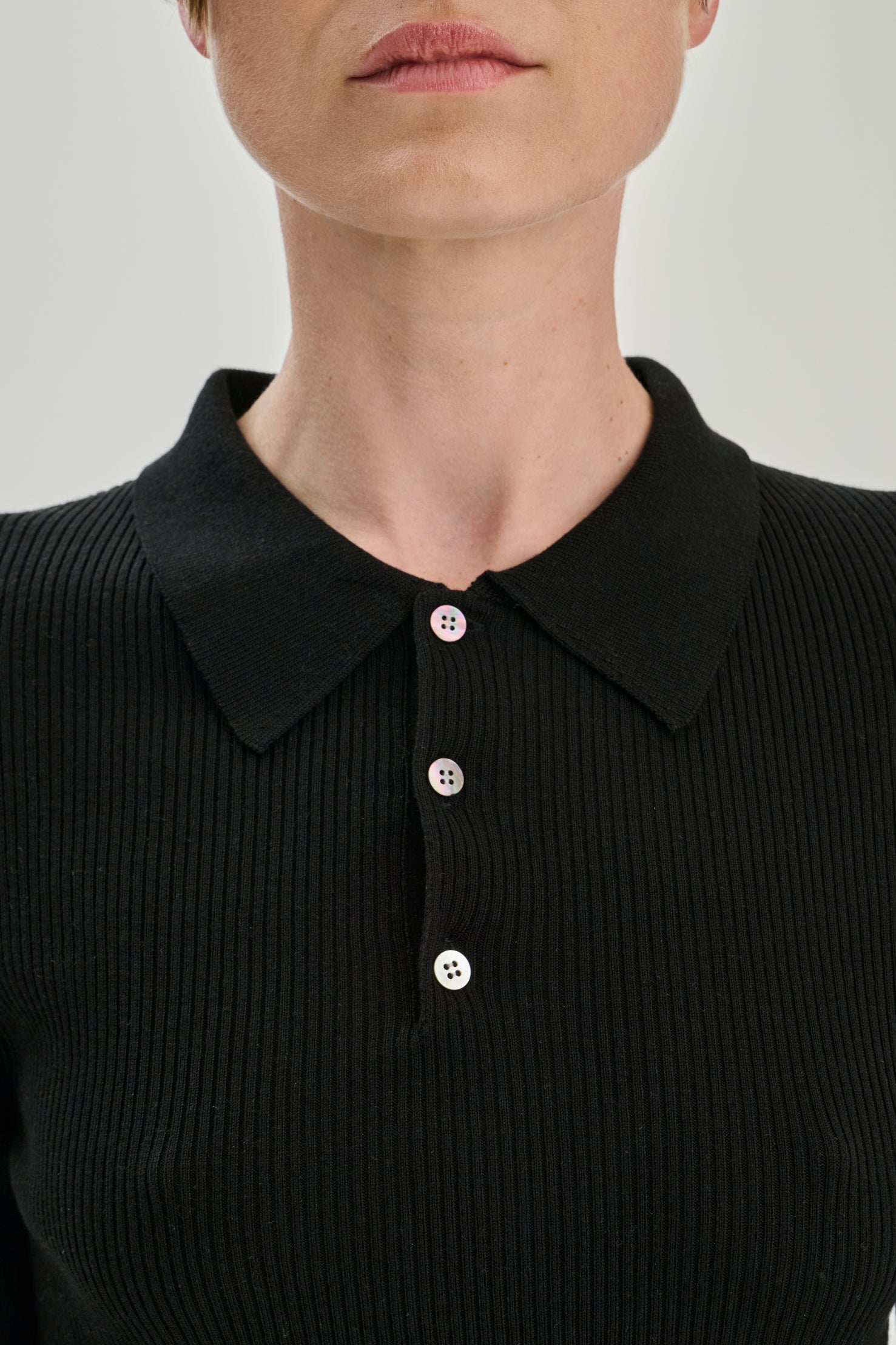 SW32.01 | Rib Polo | Lyocell Wool | Black