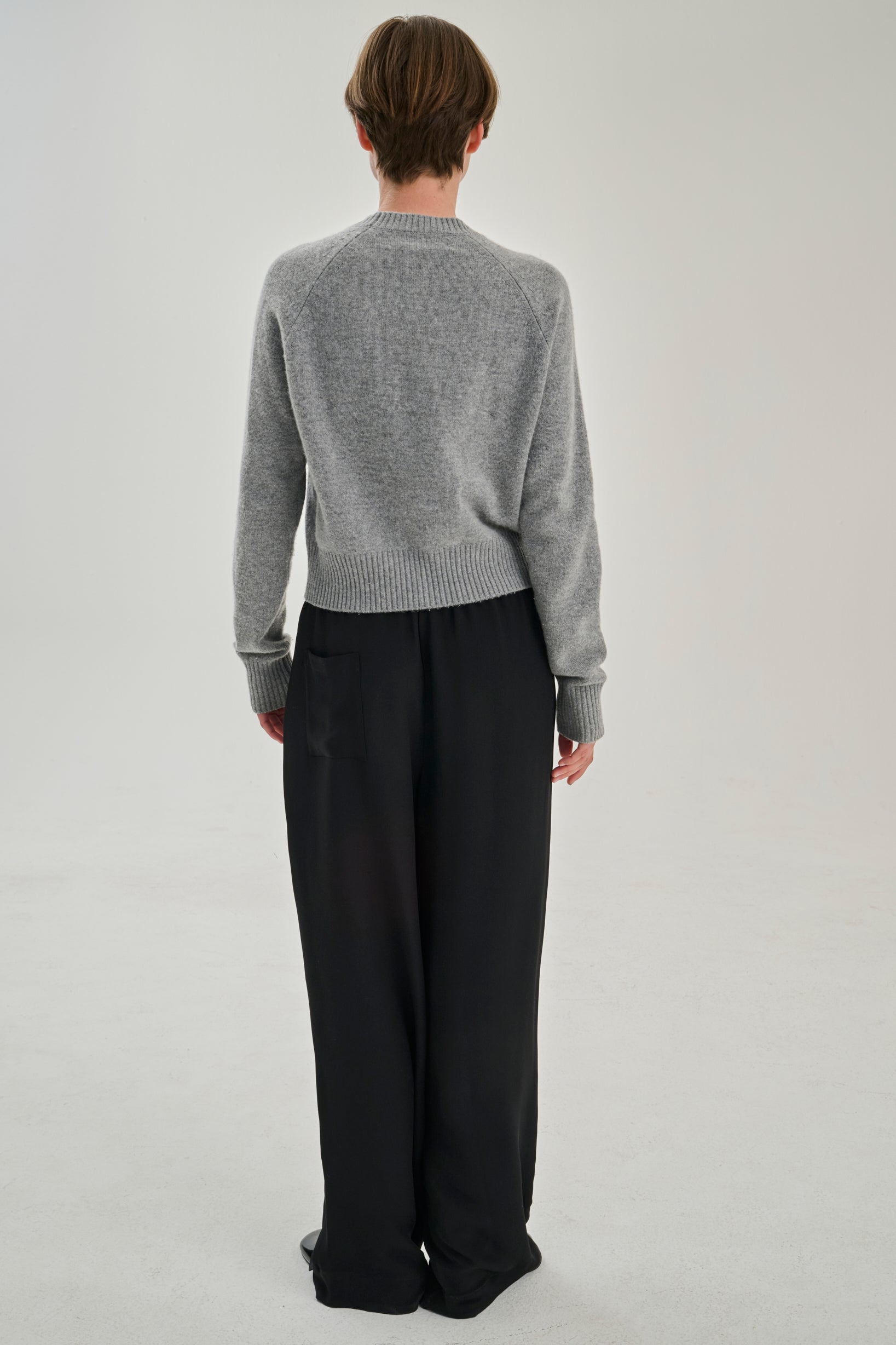 SW24.05 | Raglan Crew | Wool Cashmere | Mid Grey