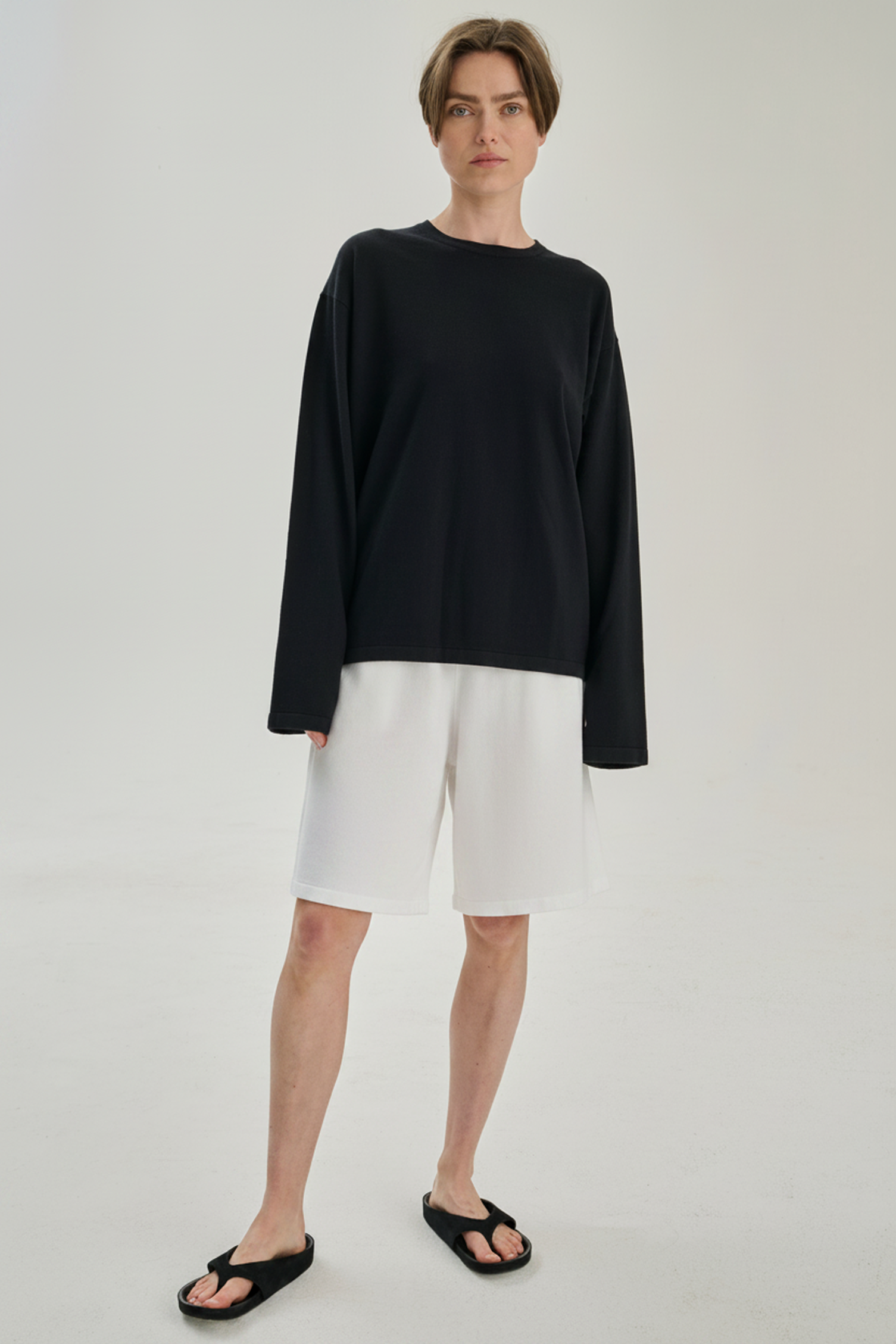SW26.01 | Long Sleeve Tshirt | Cotton Cashmere | Black