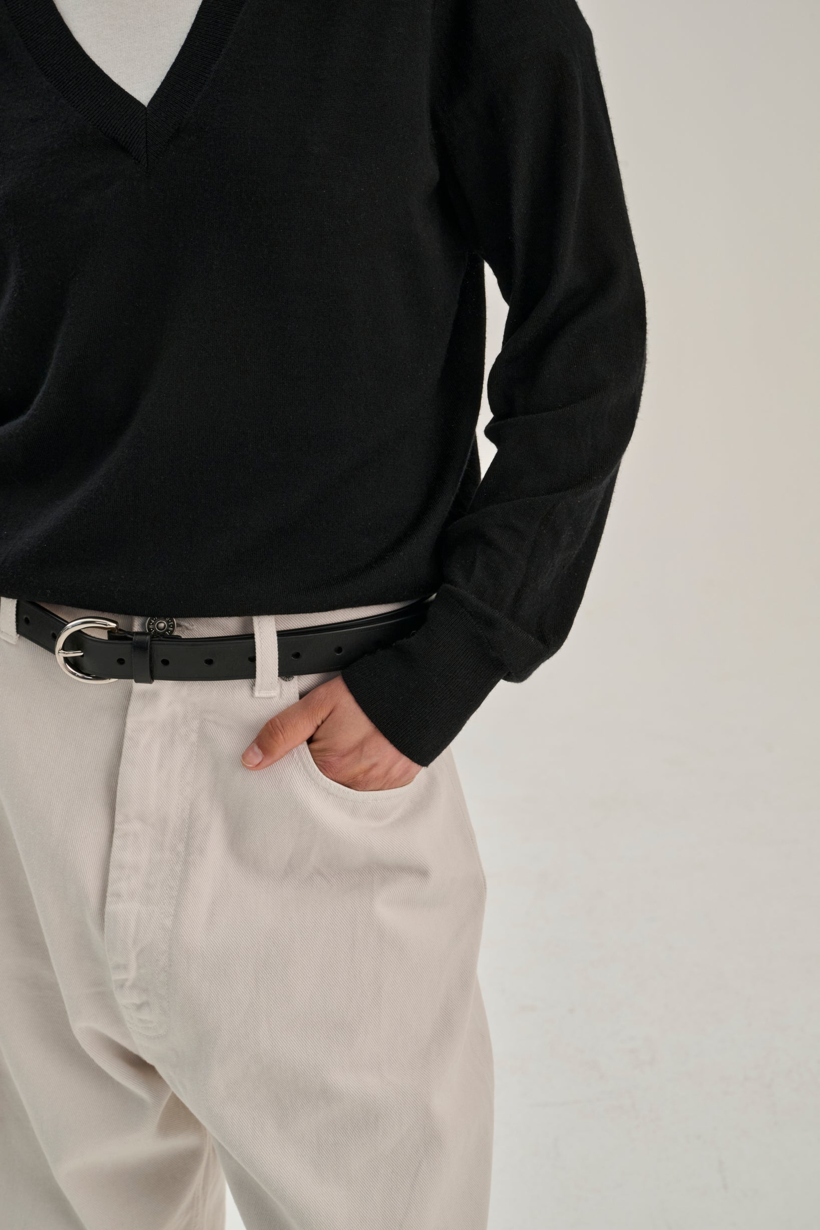 V Neck | Merino Wool |  Black
