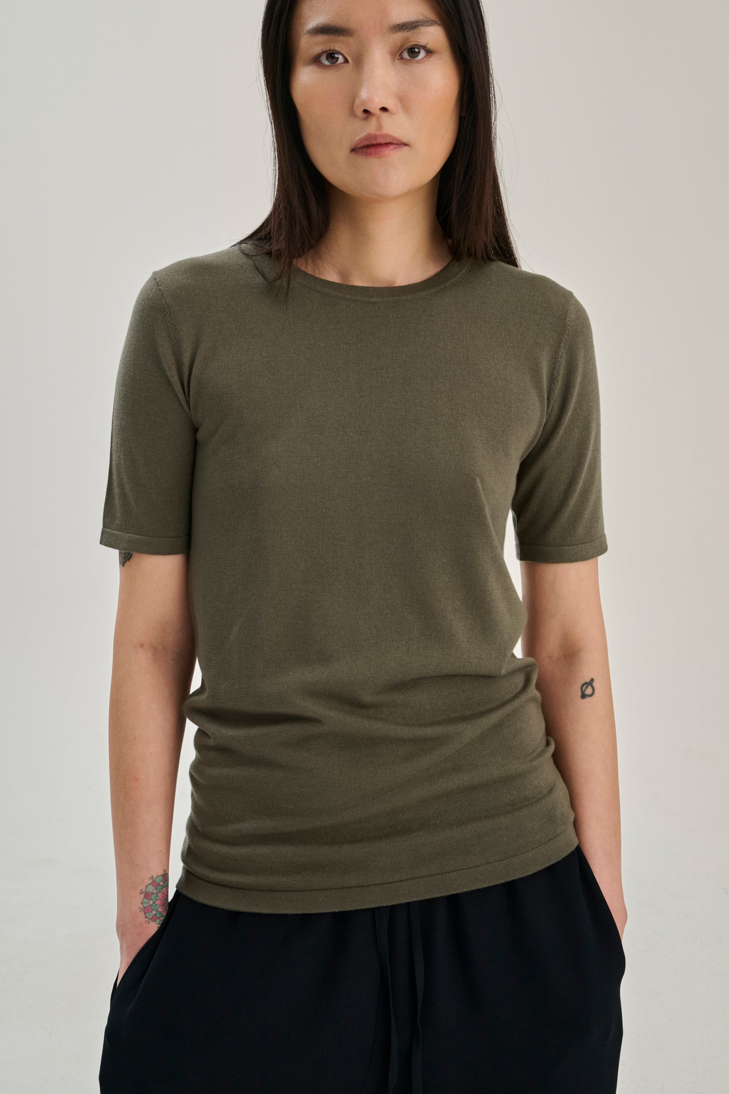 SW34.12 | Long Fitted Tshirt | Olive | Silk Wool Cashmere