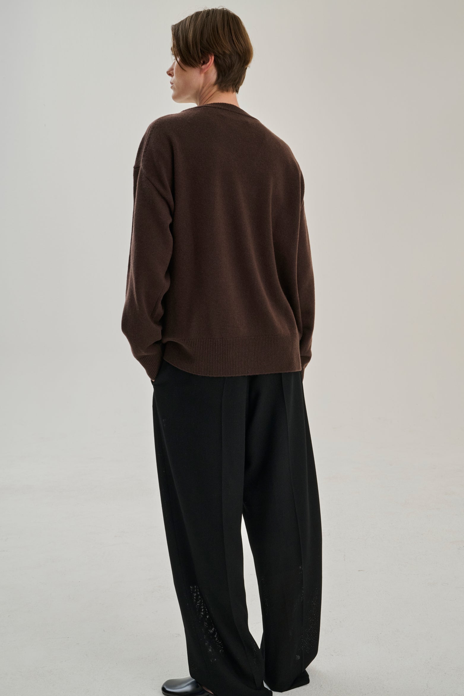 V Neck | Dark Brown | Wool &amp; Cashmere