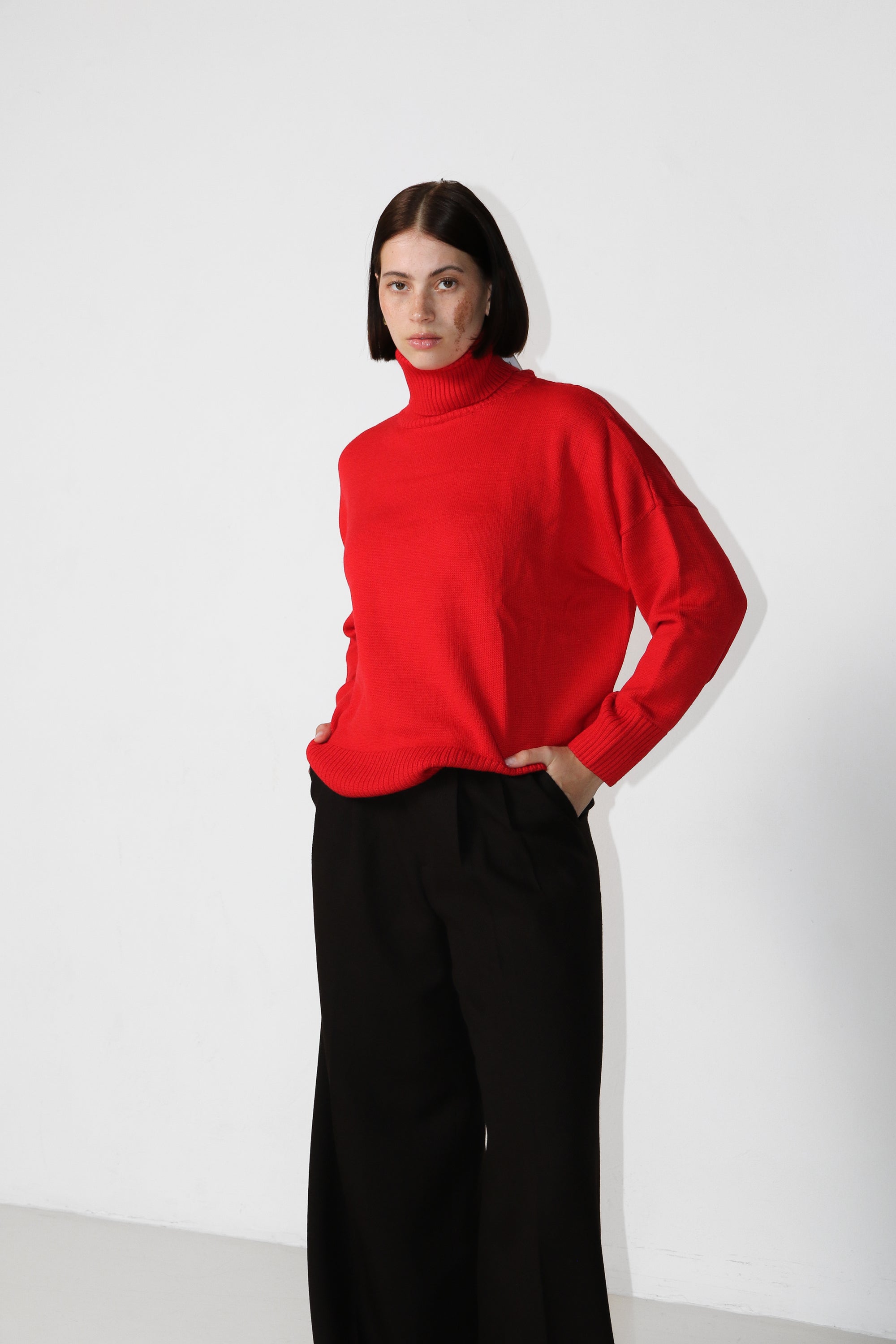 Heavy Roll Neck. Red